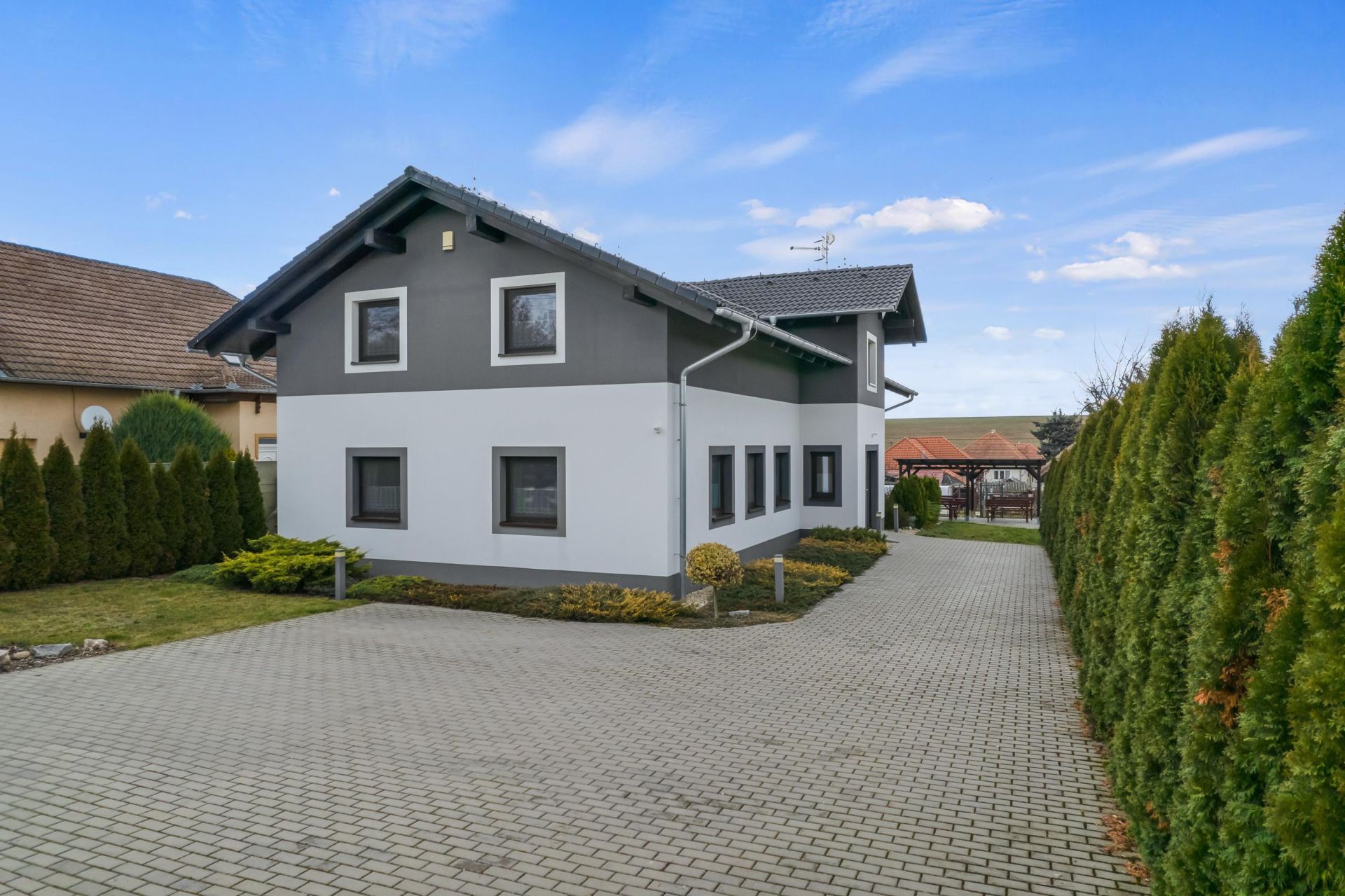 Apartmánový rodinný dom Podhájska